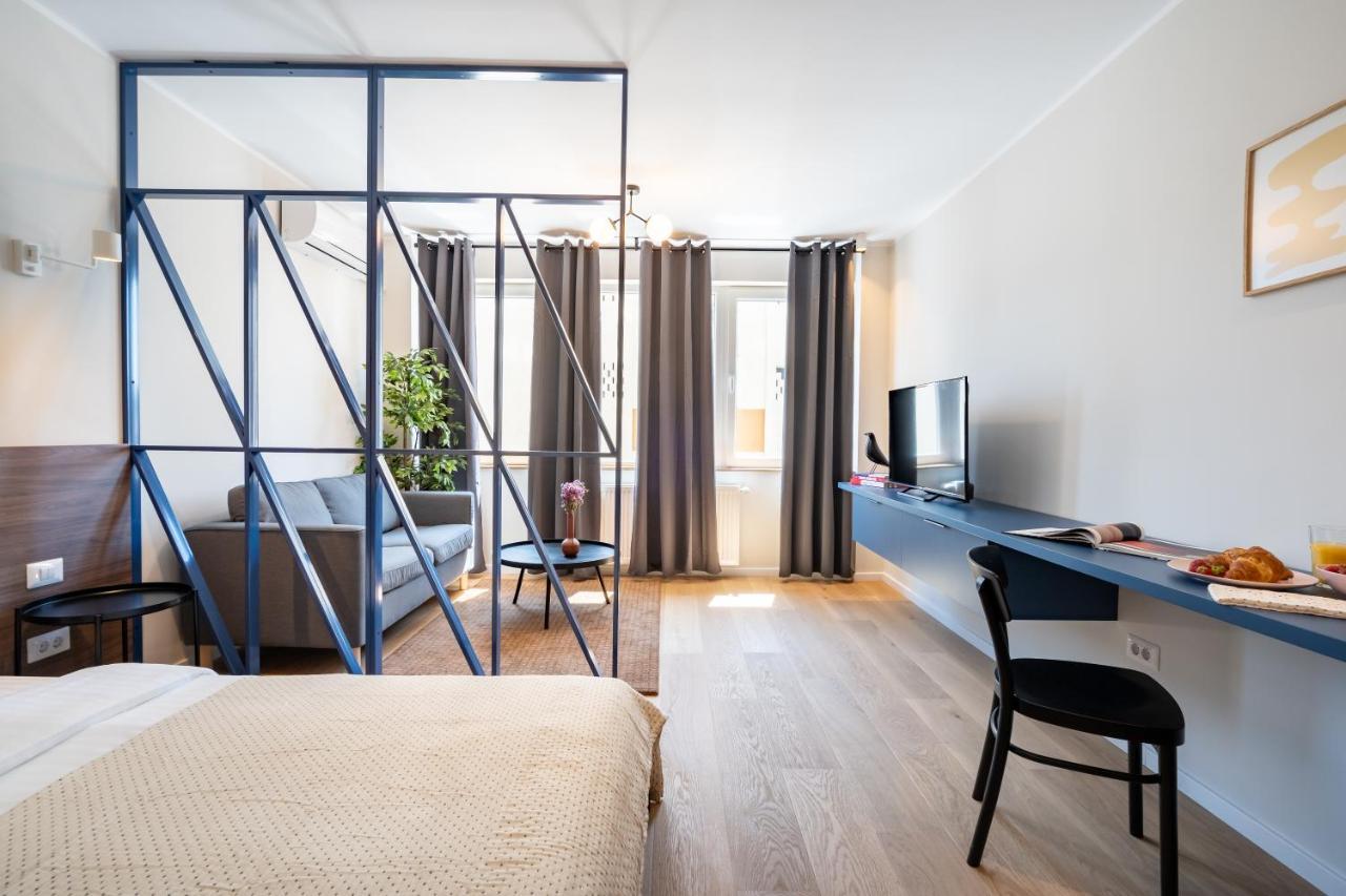 Elegant Studio In The Heart Of The Town Bucarest Exterior foto